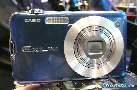 Casio Exilim EX  – TR150, flexibilidad e innovación